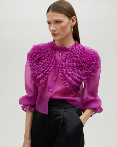 BLOUSE WITH FLORAL DETAIL