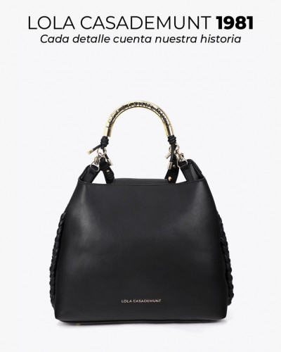 BLACK LARGE TOTE BAG WITH METALLIC STRAP