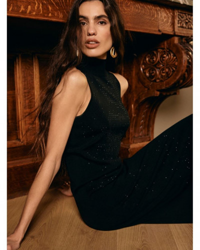 BLACK DRESS WITH STRASS DETAILS COLLAR