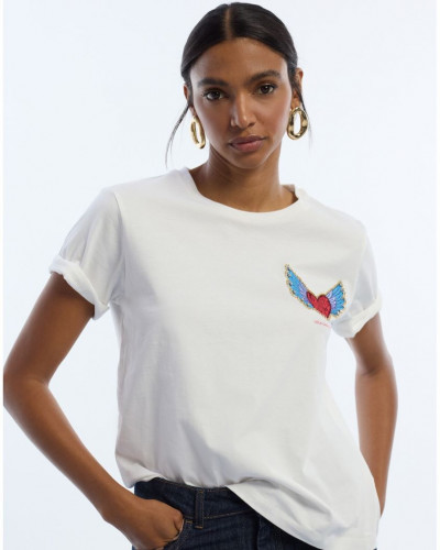 WHITE HEART PATCH T-SHIRT
