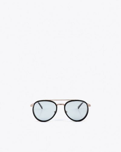 AVIATOR SUNGLASSES WITH PHOTOCHROMIC LENS